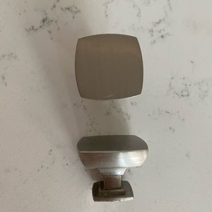 brushed nickel cabinet and drawer knobs